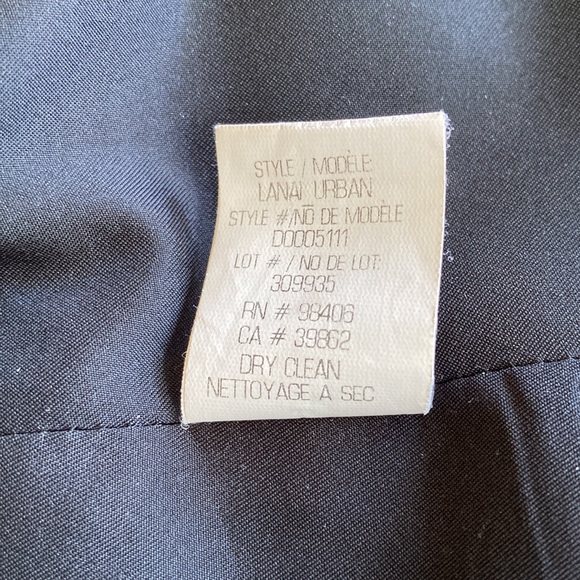 **SOLD** Theory black blazer - Picture 5 of 12